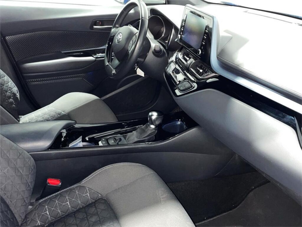 Foto 6 del anuncio Toyota C-HR 5P Advance 125H e-CVT  de Ocasión en Madrid