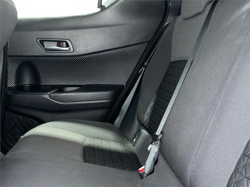 Foto 9 del anuncio Toyota C-HR 5P Advance 125H e-CVT  de Ocasión en Madrid