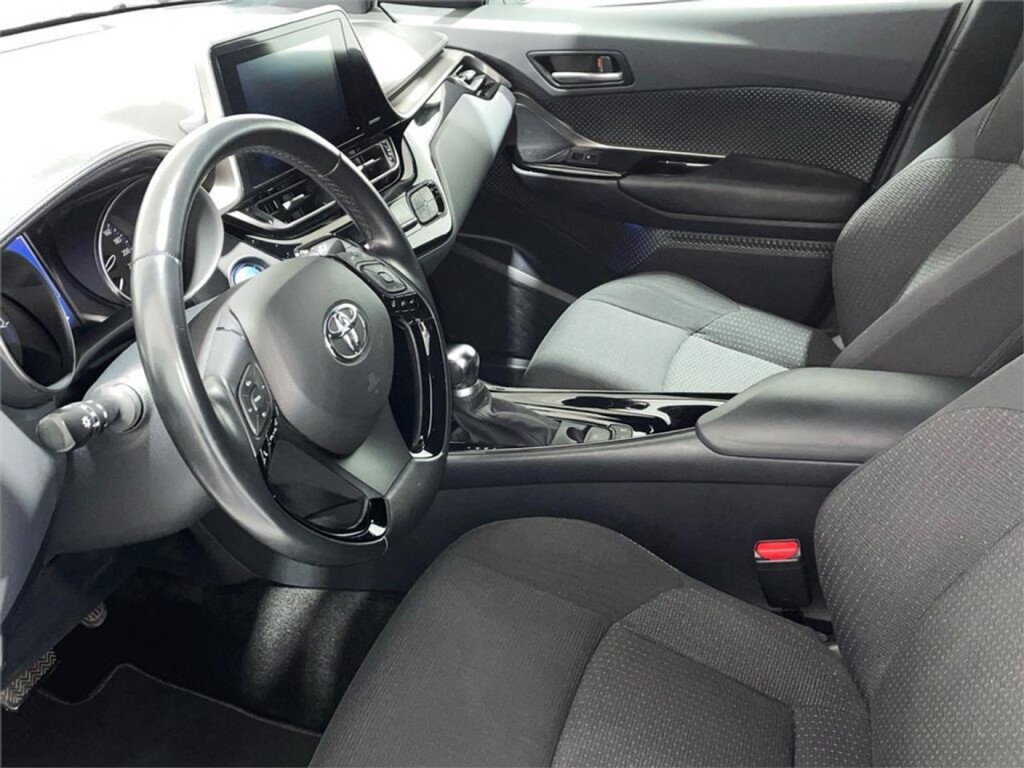 Foto 8 del anuncio Toyota C-HR 5P Advance 125H e-CVT  de Ocasión en Madrid