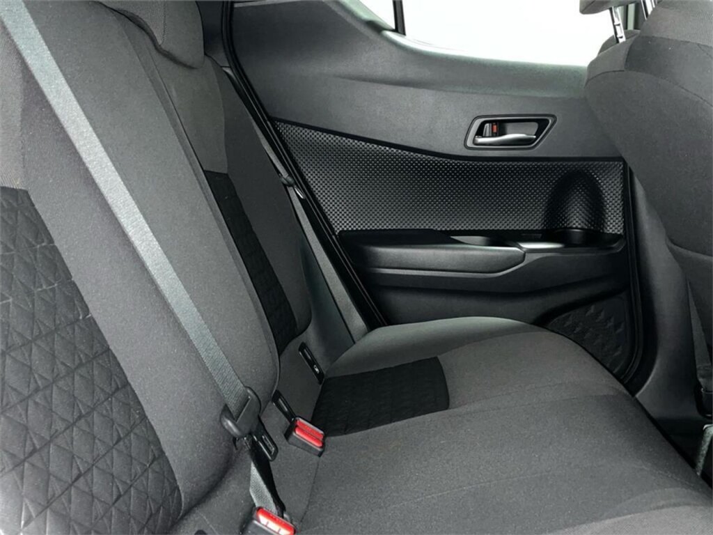 Foto 7 del anuncio Toyota C-HR 5P Advance 125H e-CVT  de Ocasión en Madrid