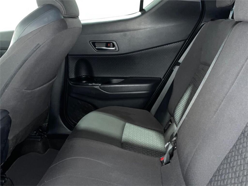 Foto 11 del anuncio Toyota C-HR 5P Advance 125H e-CVT  de Ocasión en Madrid