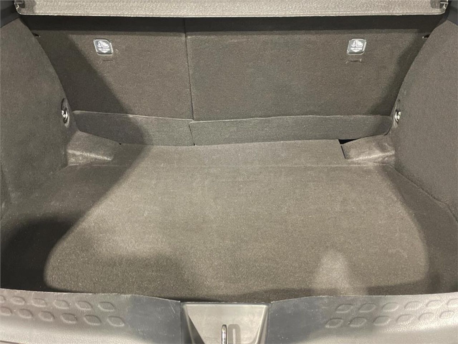 Foto 5 del anuncio Toyota C-HR 5P Advance 125H e-CVT  de Ocasión en Madrid