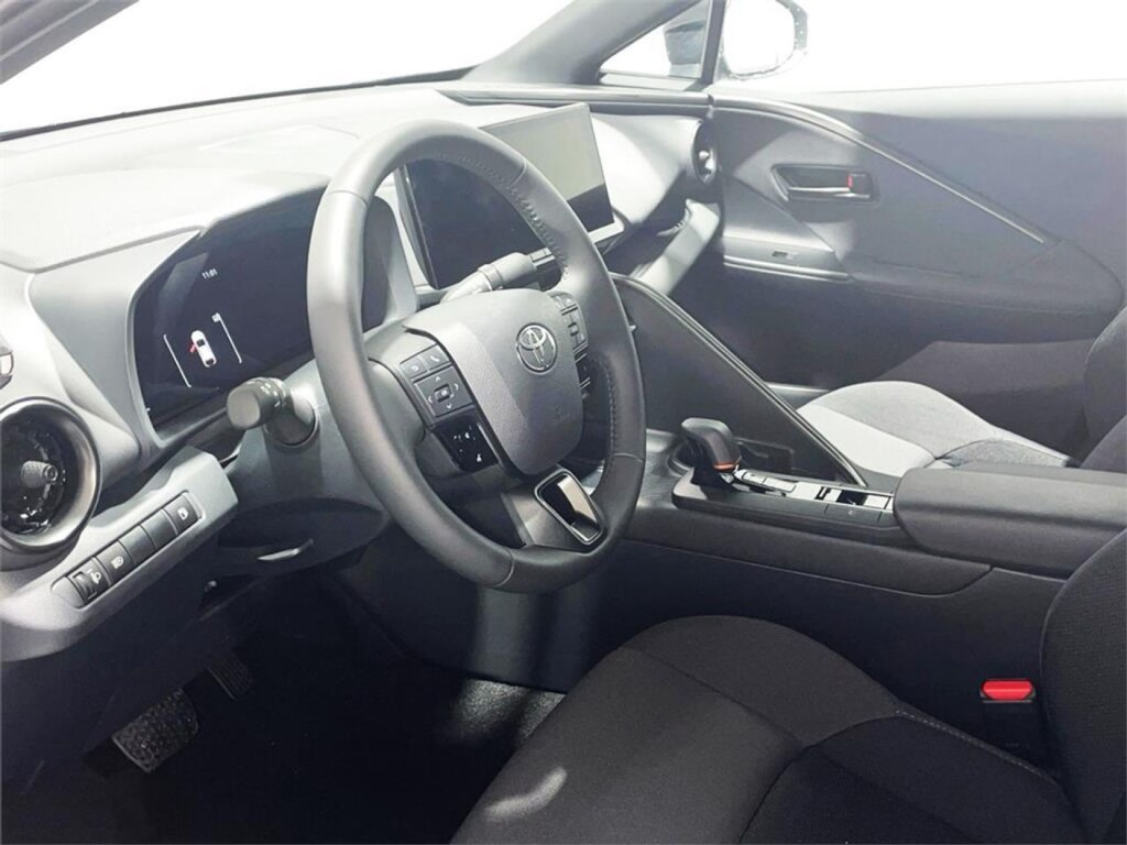 Foto 11 del anuncio Toyota C-HR Advance  de Ocasión en Madrid