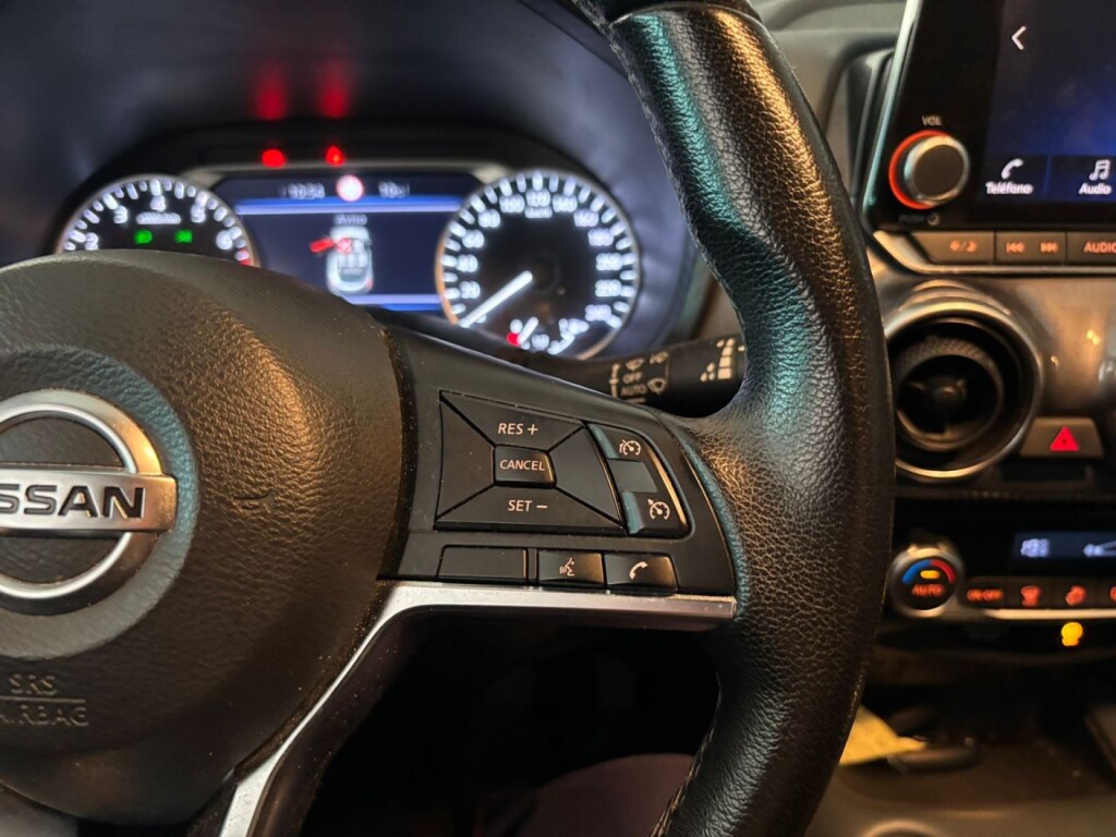 Foto 8 del anuncio Nissan Juke DIG-T 84 kW (114 CV) 6M/T N-Connecta  de Ocasión en Madrid