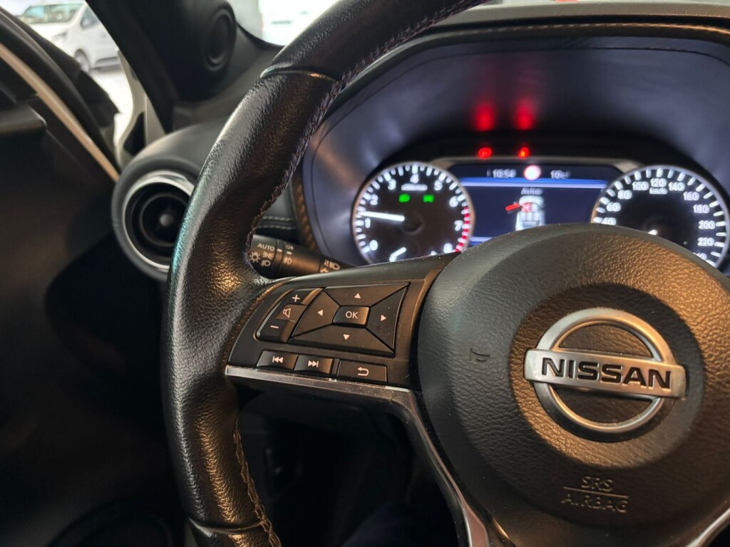 Foto 7 del anuncio Nissan Juke DIG-T 84 kW (114 CV) 6M/T N-Connecta  de Ocasión en Madrid