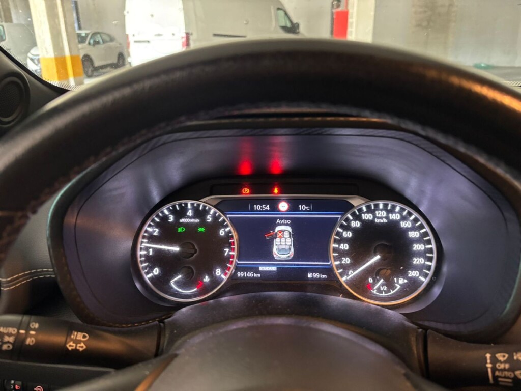 Foto 11 del anuncio Nissan Juke DIG-T 84 kW (114 CV) 6M/T N-Connecta  de Ocasión en Madrid