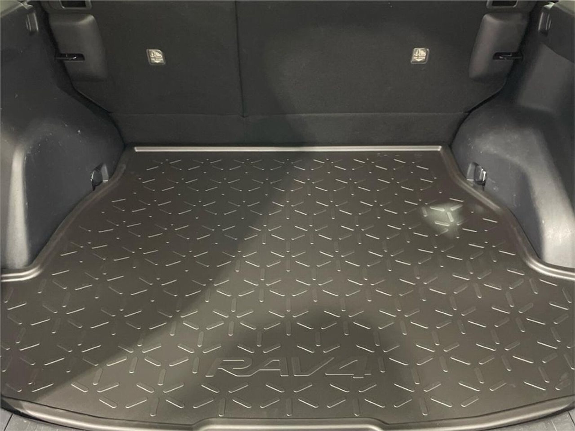 Foto 5 del anuncio Toyota Rav4 5P ADVANCE 220H e-CVT  de Ocasión en Madrid