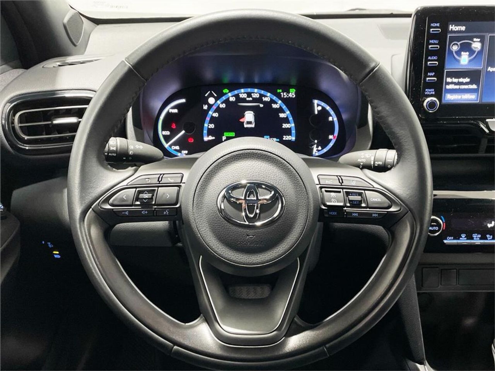 Foto 14 del anuncio Toyota Yaris Cross 5 puertas Active Tech 120H e-CVT  de Ocasión en Madrid