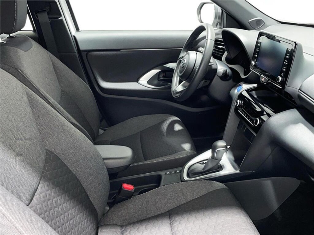 Foto 11 del anuncio Toyota Yaris Cross 5 puertas Active Tech 120H e-CVT  de Ocasión en Madrid