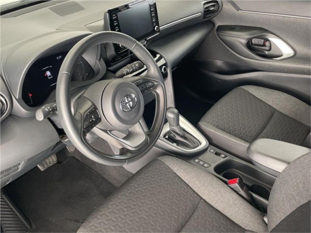 Foto 6 del anuncio Toyota Yaris Cross 5 Puertas Active Tech 120H e-CVT  de Ocasión en Madrid