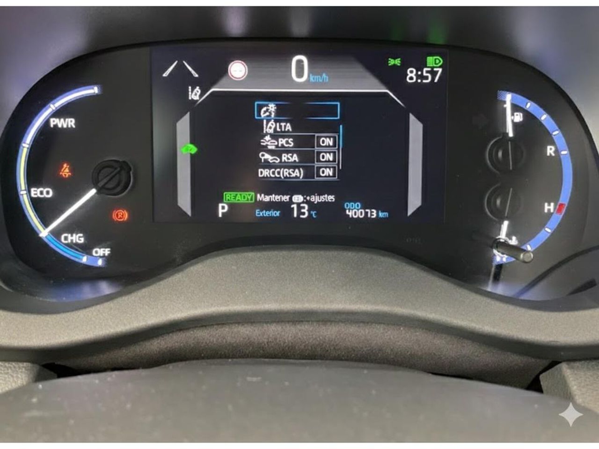 Foto 13 del anuncio Toyota Yaris Cross 5 Puertas Active Tech 120H e-CVT  de Ocasión en Madrid