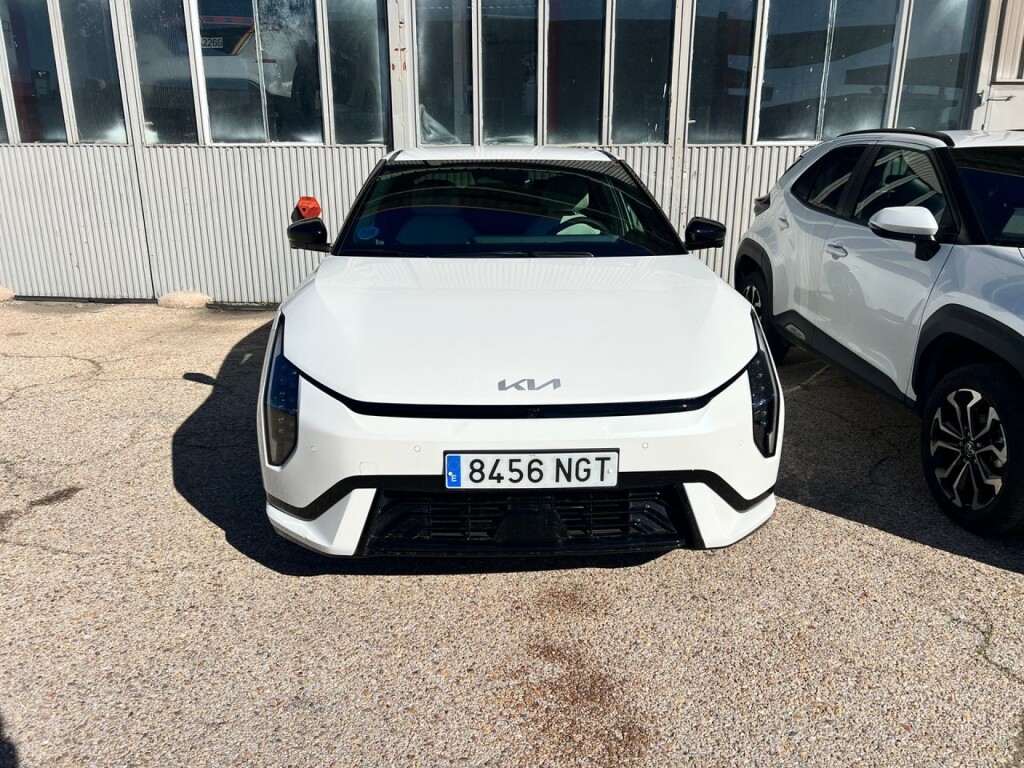 Foto 4 del anuncio Kia EV4 Fastback GT-Line 81,4kWh 150kW (L.Range)  de Ocasión en Madrid