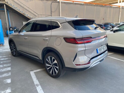 Foto impresión del anuncio BYD Seal U DM-i Comfort  de Ocasión en Madrid