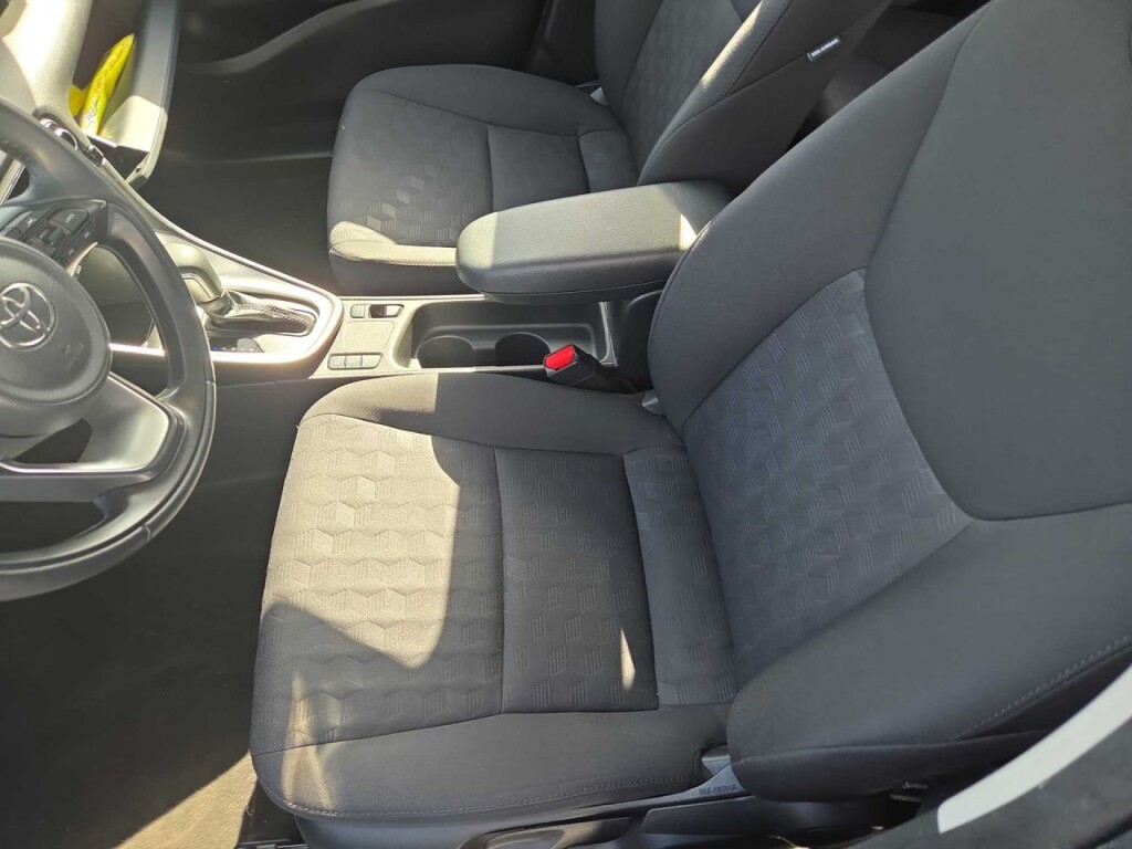 Foto 5 del anuncio Toyota Yaris 1.5 120H Active Plus  de Ocasión en Madrid