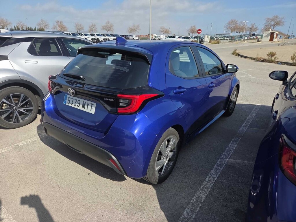 Foto 3 del anuncio Toyota Yaris 1.5 120H Active Plus  de Ocasión en Madrid