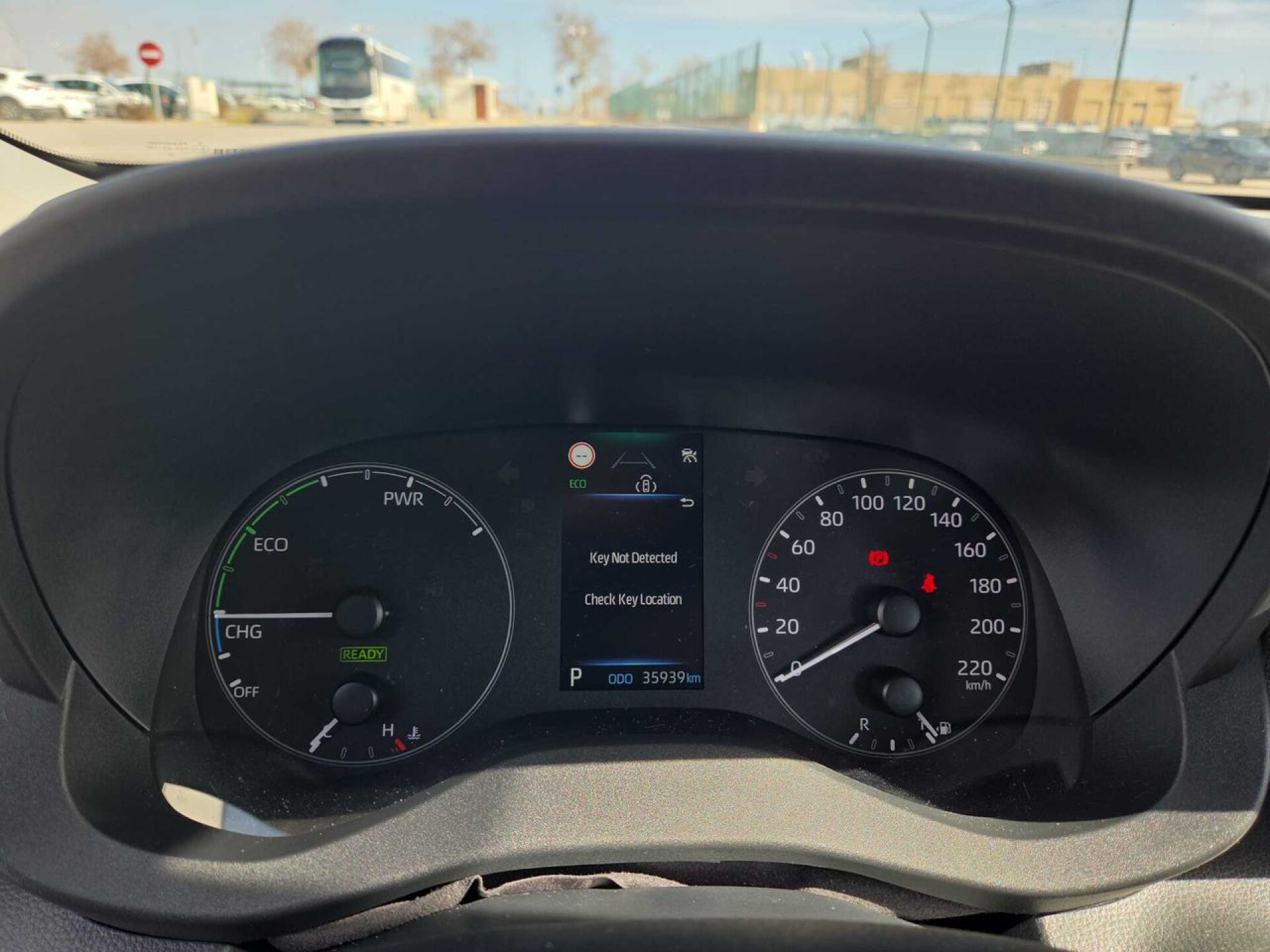 Foto 7 del anuncio Toyota Yaris 1.5 120H Active Plus  de Ocasión en Madrid