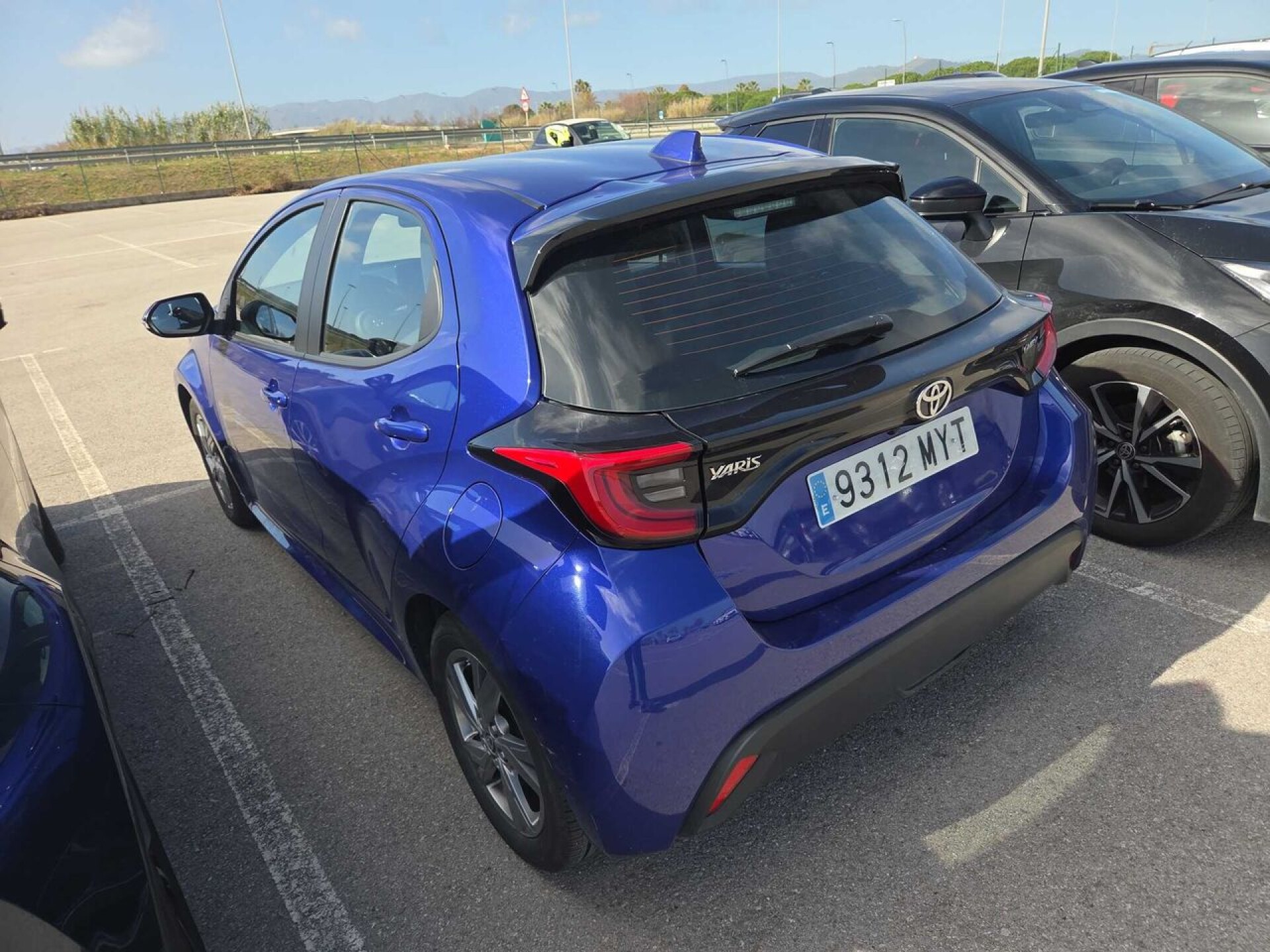 Foto 2 del anuncio Toyota Yaris 1.5 120H Active Plus  de Ocasión en Madrid