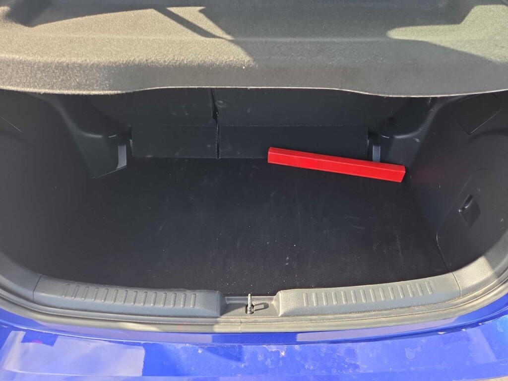 Foto 9 del anuncio Toyota Yaris 1.5 120H Active Plus  de Ocasión en Madrid