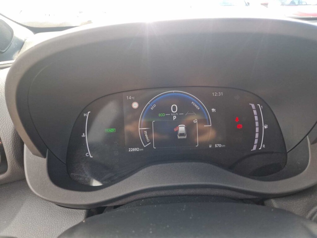 Foto 8 del anuncio Toyota Yaris Cross 1.5 120H Active Plus  de Ocasión en Madrid