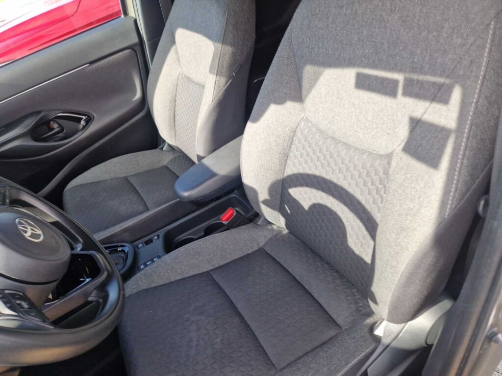 Foto 5 del anuncio Toyota Yaris Cross 1.5 120H Active Plus  de Ocasión en Madrid