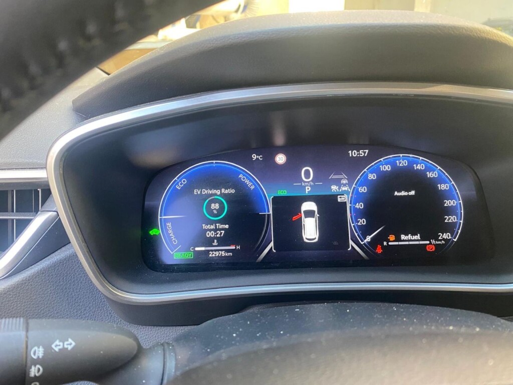 Foto 15 del anuncio Toyota Corolla 140H Active Plus Touring Sport  de Ocasión en Madrid