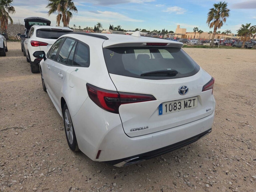 Foto 7 del anuncio Toyota Corolla 140H Active Plus Touring Sport  de Ocasión en Madrid