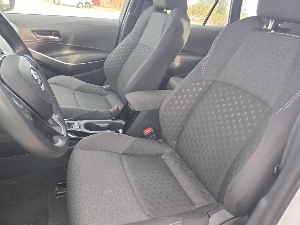 Foto 11 del anuncio Toyota Corolla 140H Active Plus Touring Sport  de Ocasión en Madrid