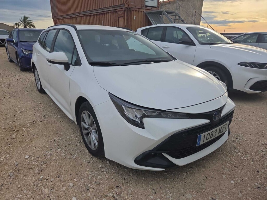 Foto 6 del anuncio Toyota Corolla 140H Active Plus Touring Sport  de Ocasión en Madrid