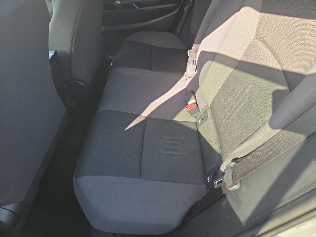 Foto 6 del anuncio Toyota C-HR 1.8 Advance Hybrid 140  de Ocasión en Madrid