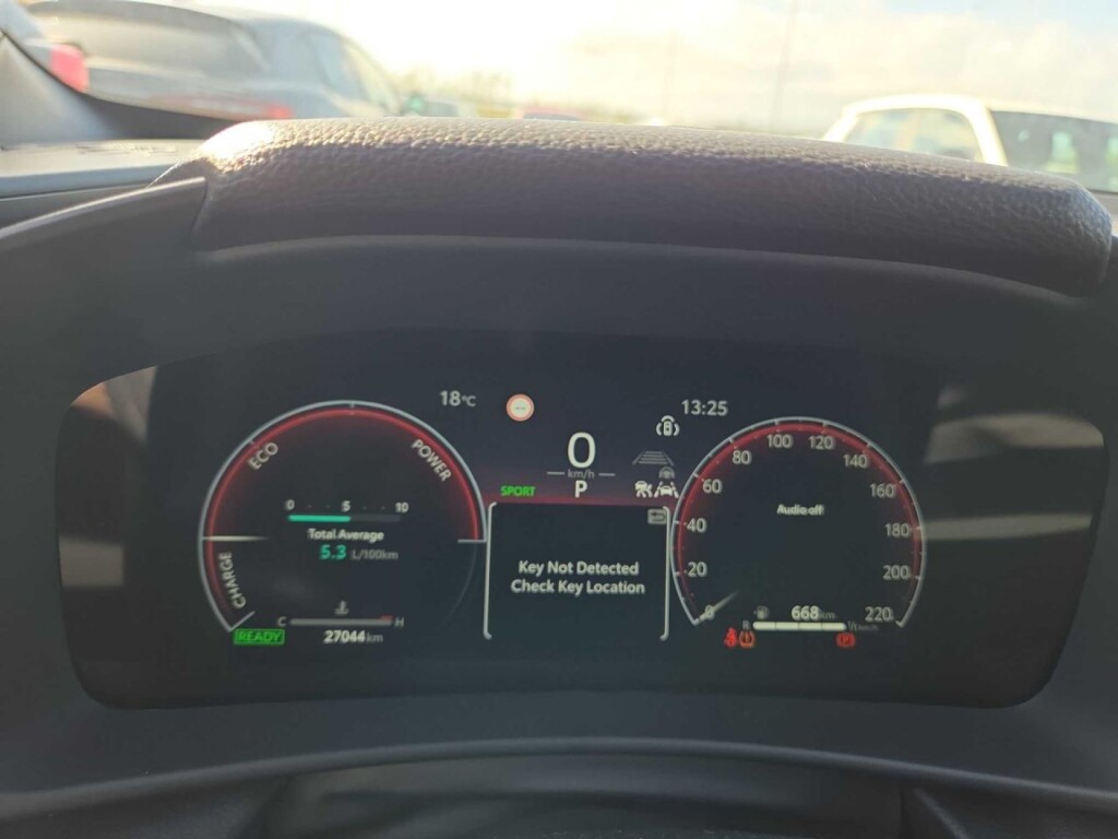 Foto 8 del anuncio Toyota C-HR 1.8 Advance Hybrid 140  de Ocasión en Madrid