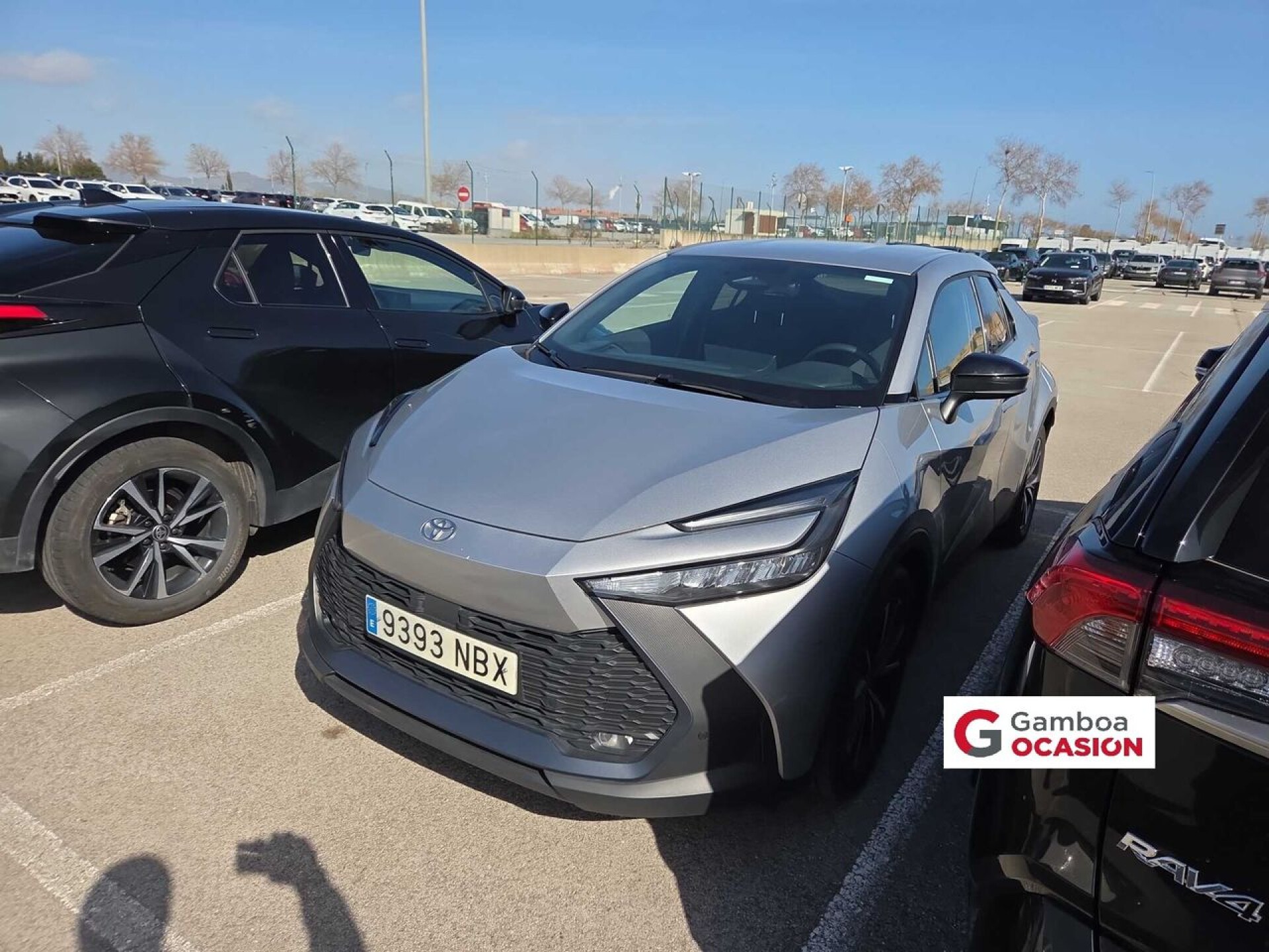 Foto principal del anuncio Toyota C-HR 1.8 Advance Hybrid 140  de Ocasión en Madrid