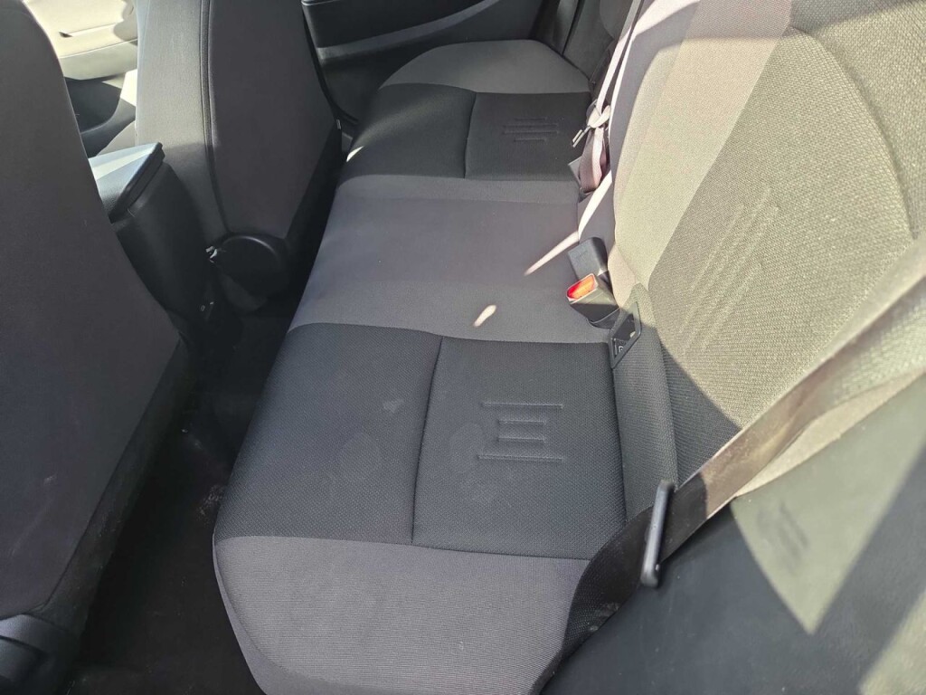 Foto 6 del anuncio Toyota C-HR 1.8 Advance Hybrid 140  de Ocasión en Madrid