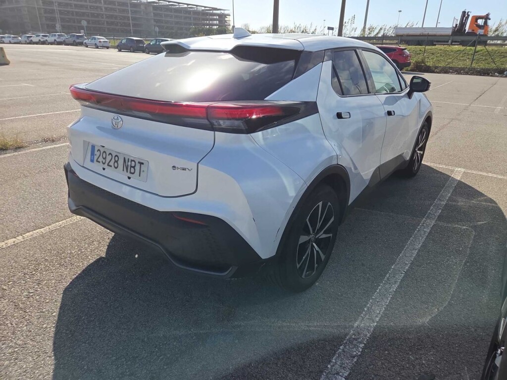 Foto 3 del anuncio Toyota C-HR 1.8 Advance Hybrid 140  de Ocasión en Madrid