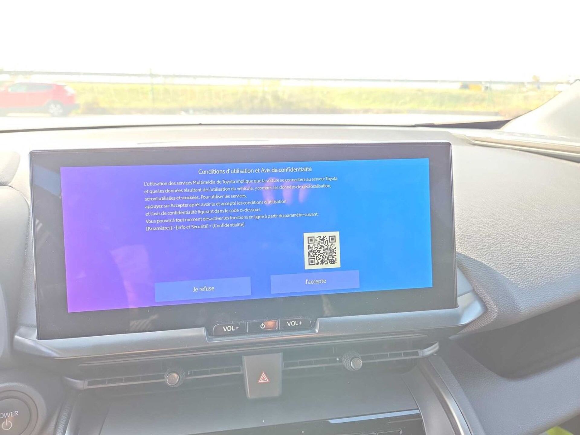 Foto 7 del anuncio Toyota C-HR 1.8 Advance Hybrid 140  de Ocasión en Madrid