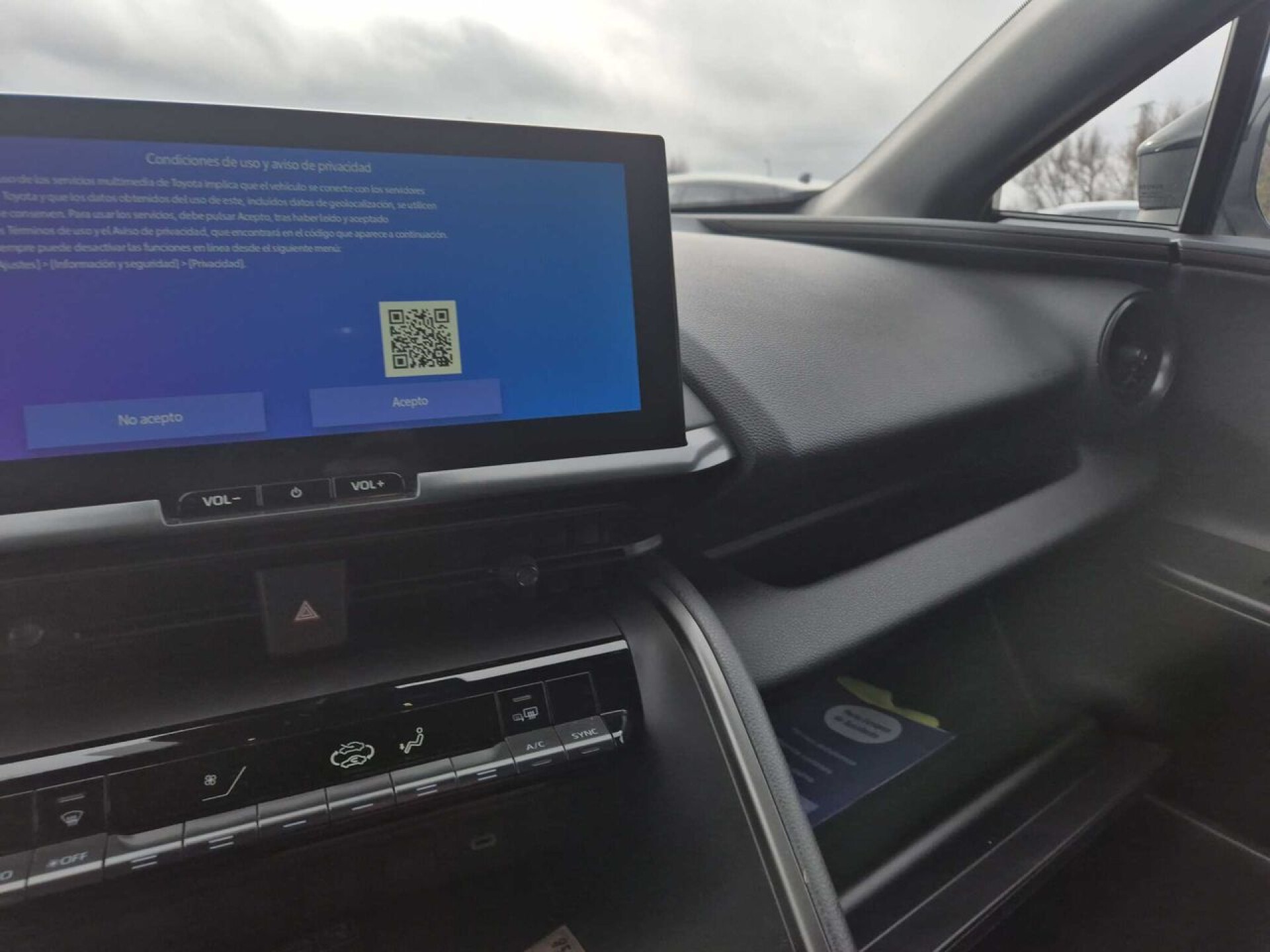 Foto 7 del anuncio Toyota C-HR 1.8 Advance Hybrid 140  de Ocasión en Madrid