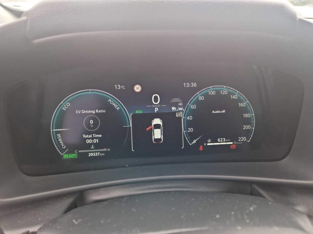 Foto 8 del anuncio Toyota C-HR 1.8 Advance Hybrid 140  de Ocasión en Madrid