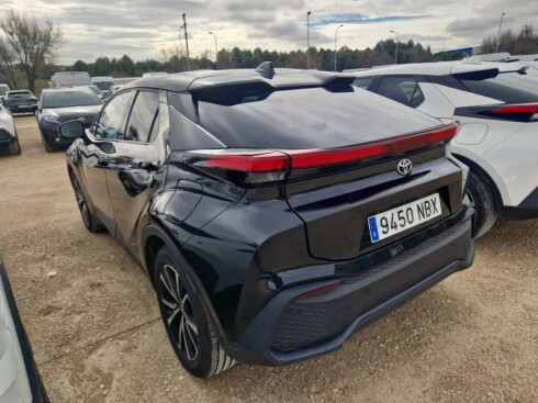Foto impresión del anuncio Toyota C-HR 1.8 Advance Hybrid 140  de Ocasión en Madrid