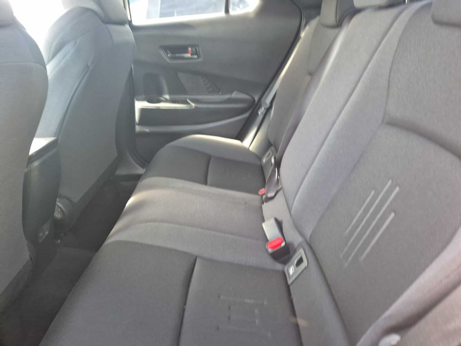 Foto 6 del anuncio Toyota C-HR 1.8 Advance Hybrid 140  de Ocasión en Madrid