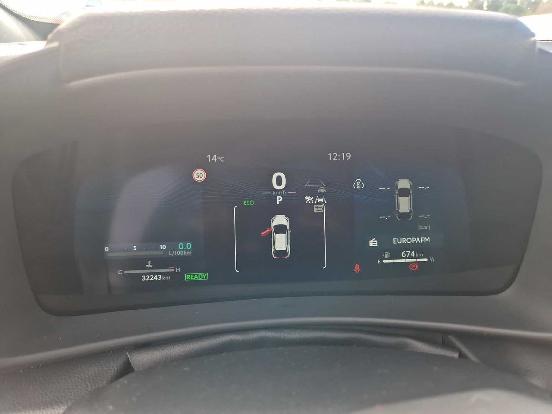 Foto 8 del anuncio Toyota C-HR 1.8 Advance Hybrid 140  de Ocasión en Madrid