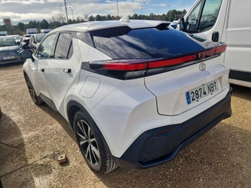 Foto impresión del anuncio Toyota C-HR 1.8 Advance Hybrid 140  de Ocasión en Madrid