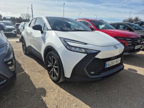 Foto impresión del anuncio Toyota C-HR 1.8 Advance Hybrid 140  de Ocasión en Madrid