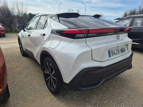 Foto impresión del anuncio Toyota C-HR 1.8 Advance Hybrid 140  de Ocasión en Madrid
