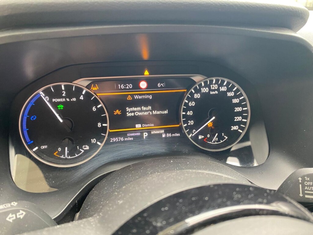 Foto 6 del anuncio Nissan Qashqai E-POWER 140 KW (190 CV) Acenta  de Ocasión en Madrid