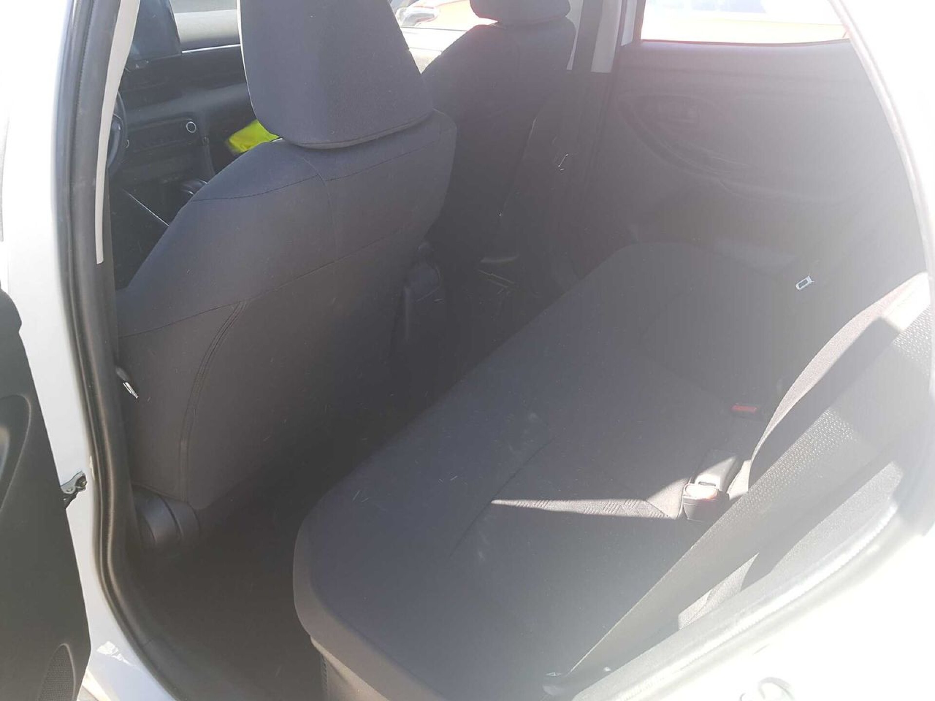 Foto 6 del anuncio Toyota Yaris 1.5 120H Active Plus  de Ocasión en Madrid