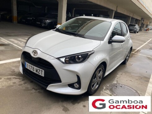 Foto principal del anuncio Toyota Yaris 1.5 120H Active Plus  de Ocasión en Madrid