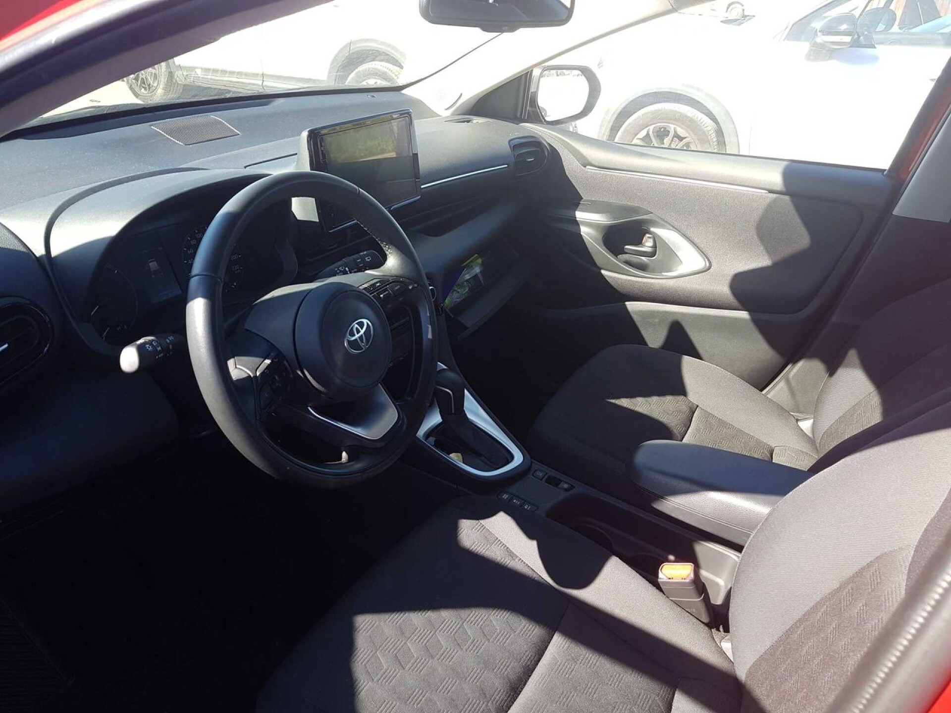 Foto 4 del anuncio Toyota Yaris 1.5 120H Active Plus  de Ocasión en Madrid