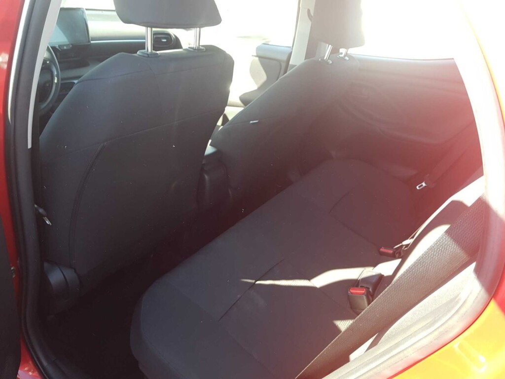 Foto 5 del anuncio Toyota Yaris 1.5 120H Active Plus  de Ocasión en Madrid