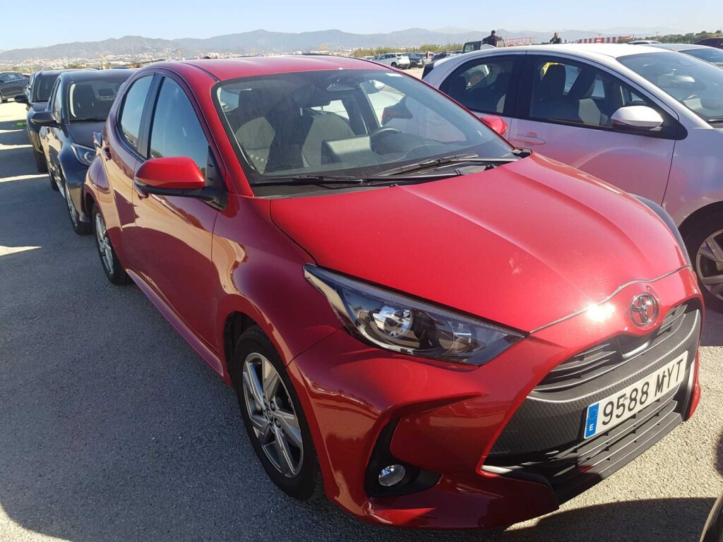 Foto 1 del anuncio Toyota Yaris 1.5 120H Active Plus  de Ocasión en Madrid