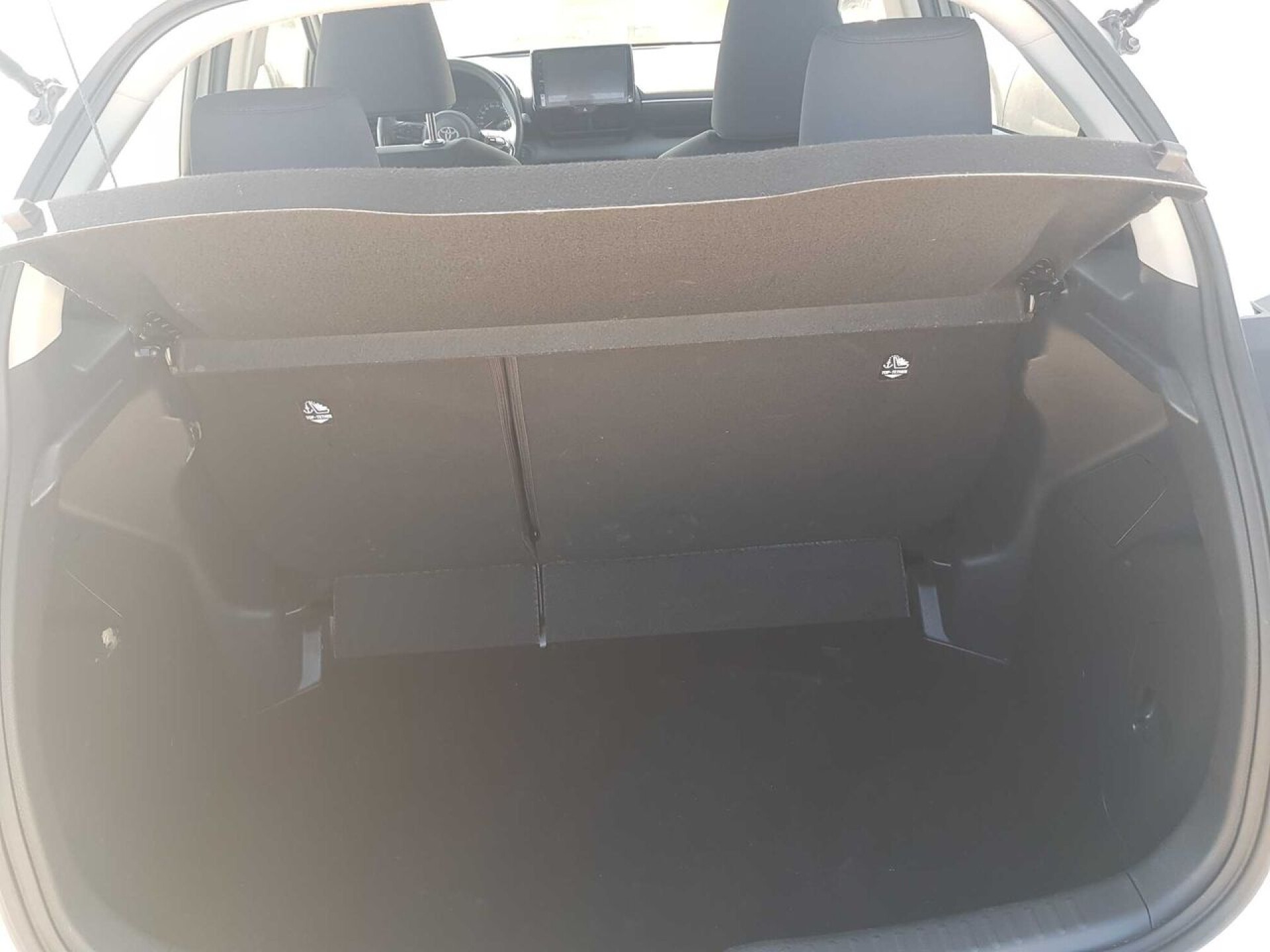 Foto 9 del anuncio Toyota Yaris 1.5 120H Active Plus  de Ocasión en Madrid