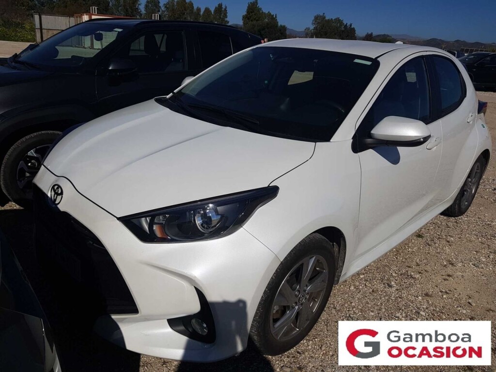 Foto principal del anuncio Toyota Yaris 1.5 120H Active Plus  de Ocasión en Madrid